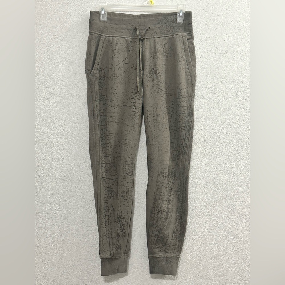Lululemon Warm Down Jogger 7/8 Length ~ Sz 6~ Thread Dye Rover Black